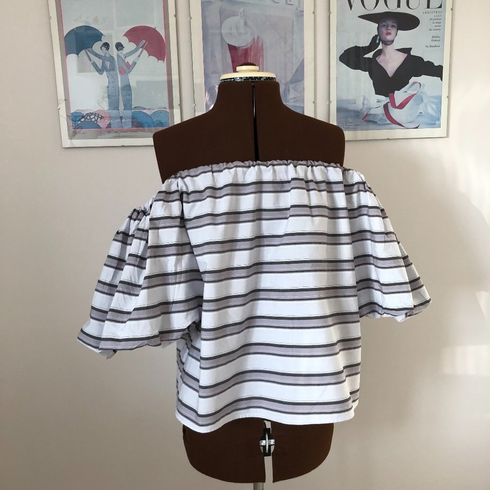 Off/On Shoulder Striped Top with Puff Sleeves Sz M